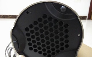 小米方形低音炮的音质和性能如何？（探索小米方形低音炮的震撼声音体验）