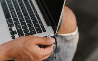 教你如何恢复误删的U盘文件（实用技巧帮你找回重要数据）