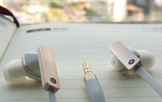 华为AM175耳机（华为AM175耳机的音质效果如何，佩戴是否舒适？）