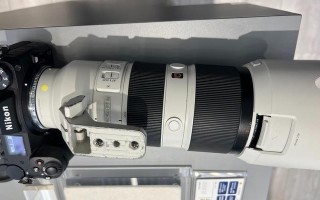 探索尼康FM10的影像魅力（传承经典，拥抱未来的35mm胶片相机）