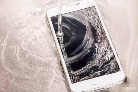 Vivo手机进水不开机?紧急救援指南在这里!-第3张图片-星耀数码 Vivo手机进水不开机?紧急救援指南在这里!-第3张图片-星耀数码