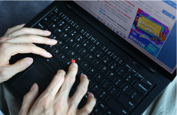 联想ThinkPad X1 Carbon笔记本电脑键盘键帽脱落？（键帽复位方法）-第1张图片-星耀数码