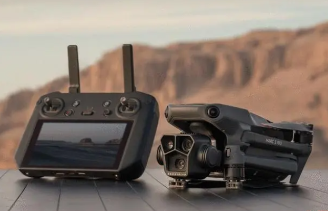 DJI Mavic 3 Pro无人机评测（航拍爱好者的首选）-第2张图片-星耀数码