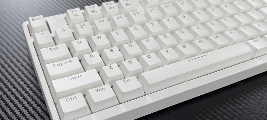 以牧马人游戏键盘的性能和用户体验如何？（让您的游戏体验升级！）-第3张图片-星耀数码