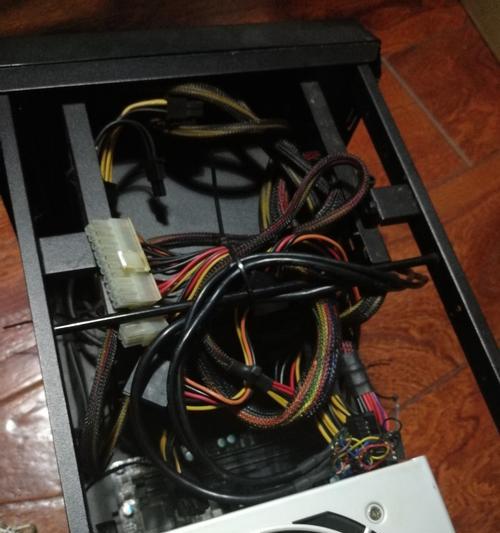 杰微B75ITX主板的性能及功能介绍（一款高性能小型主板的全方位评测）-第1张图片-星耀数码