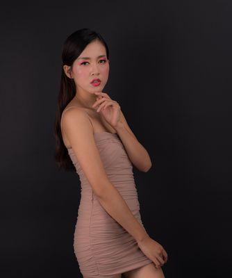 如何拍摄出迷人的模特照片（掌握摄影技巧，打造完美模特形象）-第2张图片-星耀数码