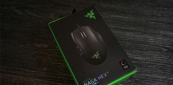 RazerNagaTrinityMMO游戏鼠标的使用体验（多功能可插拔式设计，提升游戏操作效率）-第3张图片-星耀数码