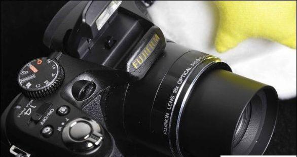 二手富士S2900HD（一次性了解二手富士S2900HD相机的关键特点和用户反馈）-第2张图片-星耀数码